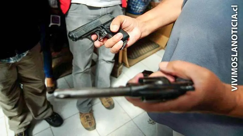 Detienen a sujeto que amenazaba a sus vecinos con su arma de fuego