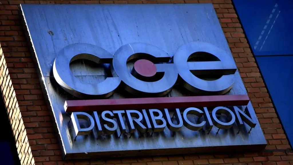 CGE responde a denuncia por cobros abusivos interpuesta por adulta mayor en Curicó
