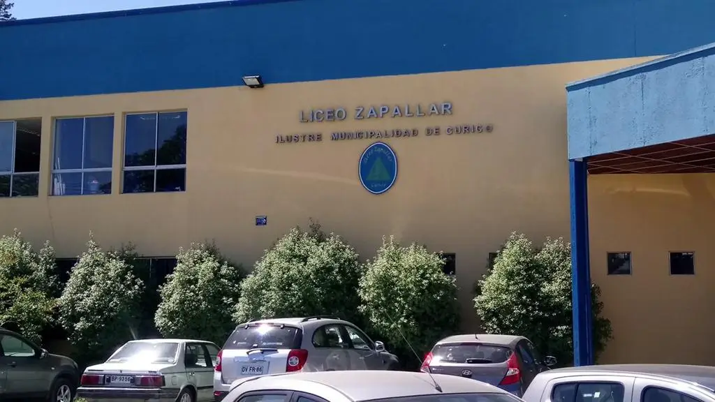 Incidente en Liceo Zapallar de Curicó obliga a activar protocolos de seguridad