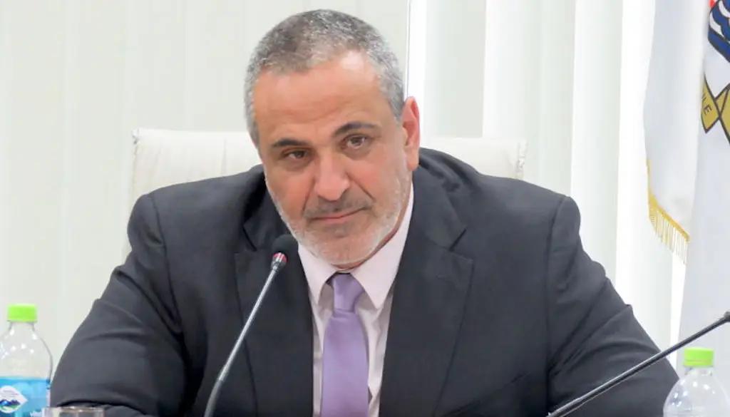 Intendente Milad reconoce tardanza en llegada de máquina de test PCR comprometida para el Hospital de Curicó