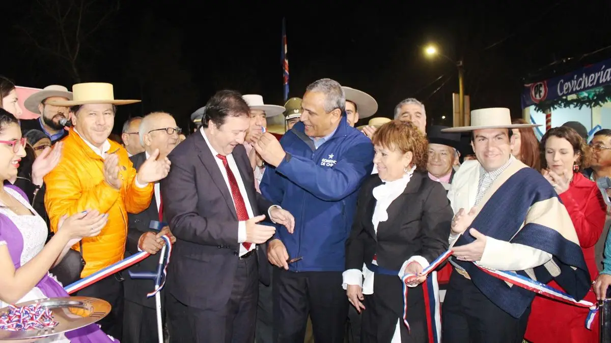 Intendente Milad inauguró ramadas con llamado a la prudencia y autocuidado