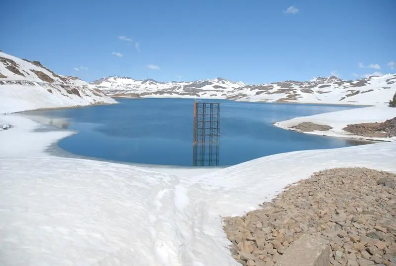 Complejo Volcánico Laguna del Maule registra enjambre sísmico con más de 200 temblores en una hora
