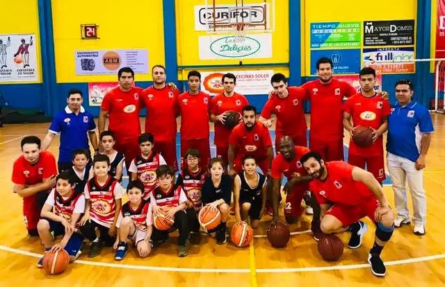 Liceo llega a los 100 puntos en victoria ante Tinguiririca
