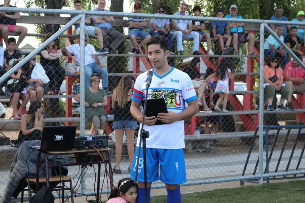 Cristián Álvarez realizó despedida del fútbol en Curicó