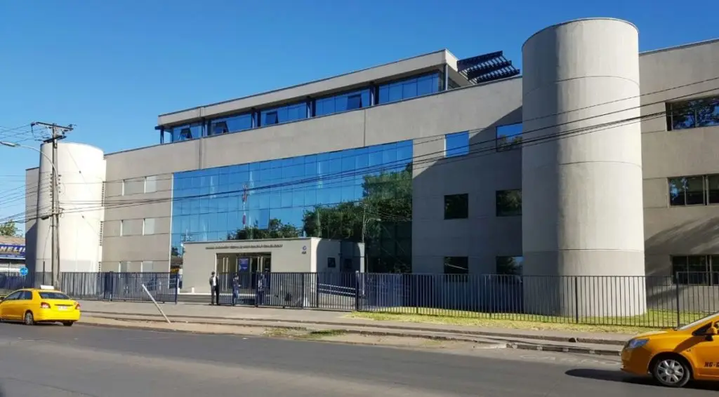 Admiten primera querella contra abogado curicano por estafas y defraudaciones: enfrentará formalización
