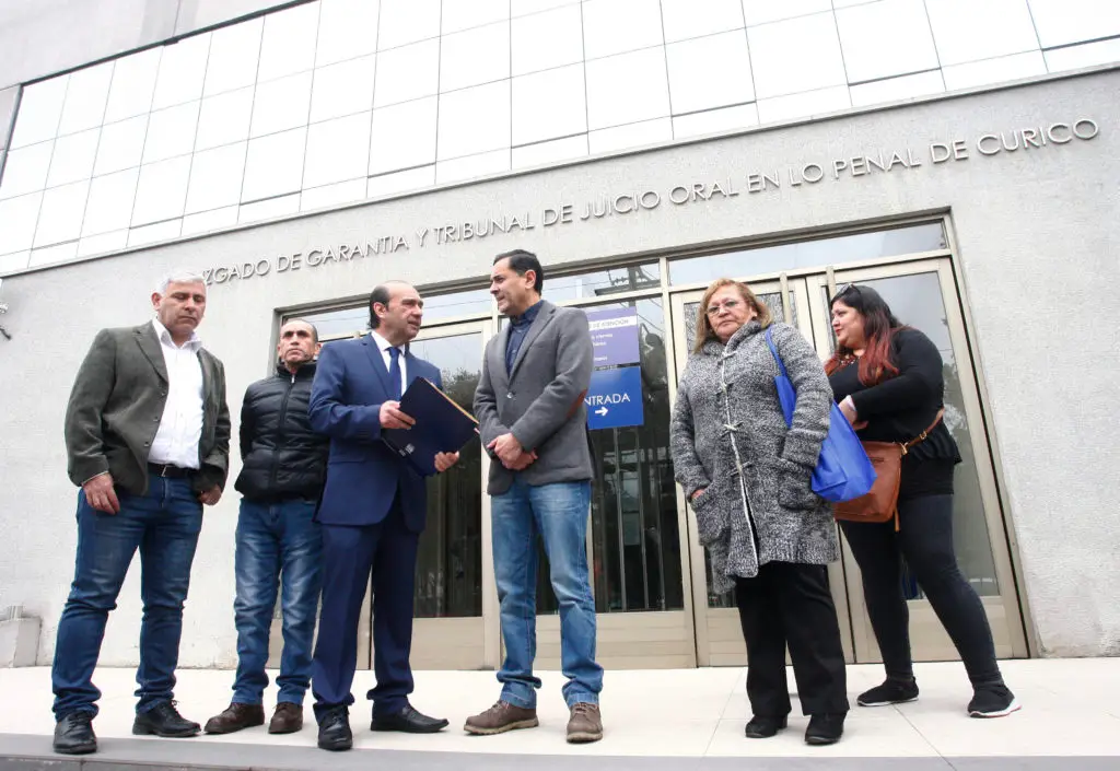 Vecinos de Sarmiento y Municipalidad de Curicó se querellaron contra empresa por facturas falsas