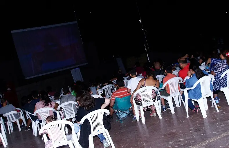 Ciclo de cine “Trae Tu Silla 2020” llevará funciones a diversos sectores de Curicó