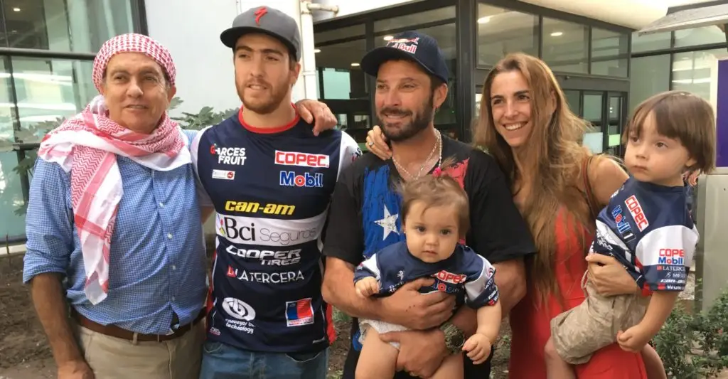 Francisco “Chaleco” López regresó a Chile tras tercer lugar en el Dakar