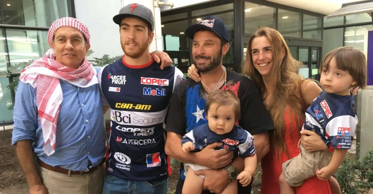 Francisco “Chaleco” López regresó a Chile tras tercer lugar en el Dakar