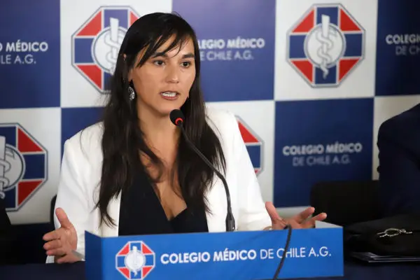 Izkia Siches: Es difícil explicar cómo se puede ir a un mall, pero no a votar