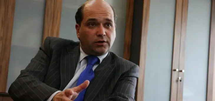 Fiscal acusó que autoridades no informaron sobre detención de una persona con Covid-19 en Curicó