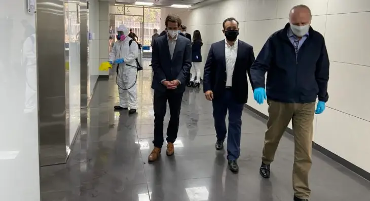 Ministro de Minería promueve el uso de nanopartículas de cobre para combatir la COVID-19