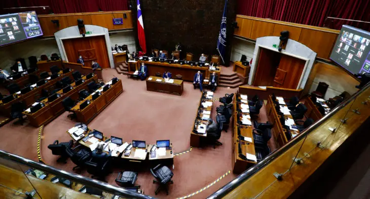 Senado despacha a ley proyecto de rebaja de dieta parlamentaria