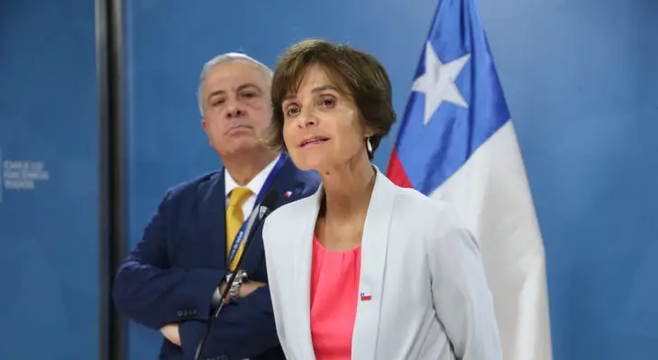 Chofer de subsecretaria Paula Daza está en cuarentena por posible contagio de Covid-19