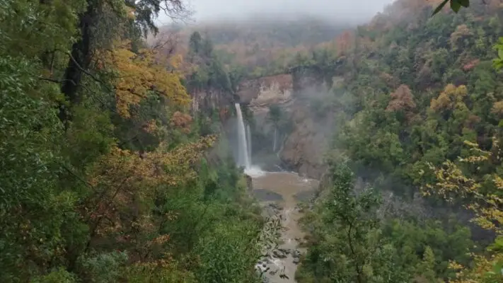 Lluvias permitieron recuperar caudal en Radal Siete Tazas