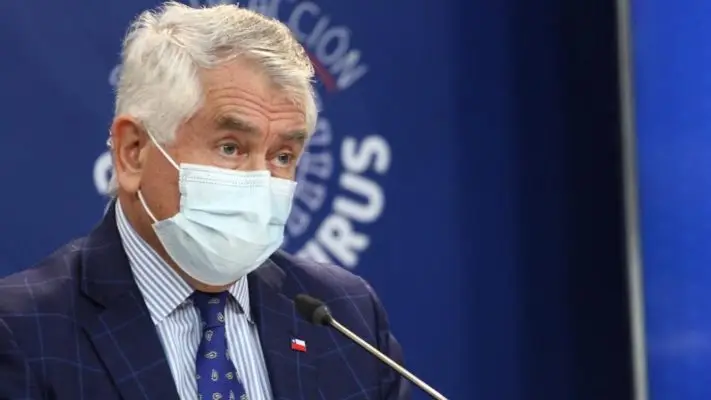 Paris por video de Piñera en vinoteca: "El Presidente tiene la facultad y el derecho a desplazarse"