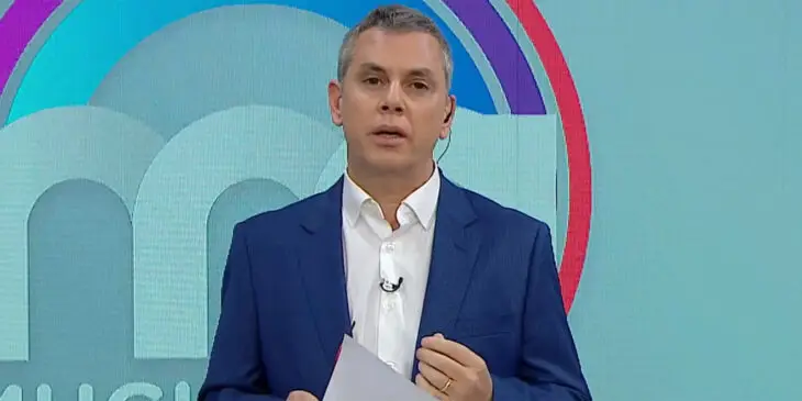 Mega confirma salida indefinida de Viñuela del matinal tras polémico hecho con camarógrafo