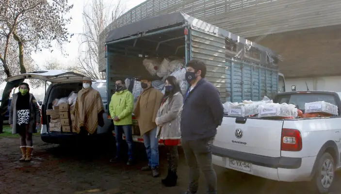 Asociación de Rodeo de Curicó aportó alimentos y carbón a cocinas solidaria