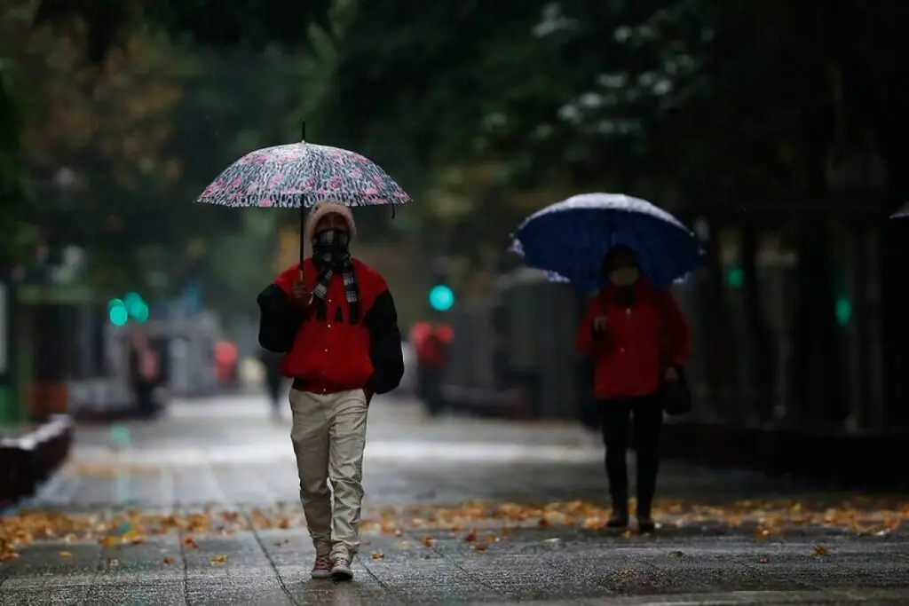 Río atmosférico amenaza con intensas lluvias desde el extremo sur hasta la zona central