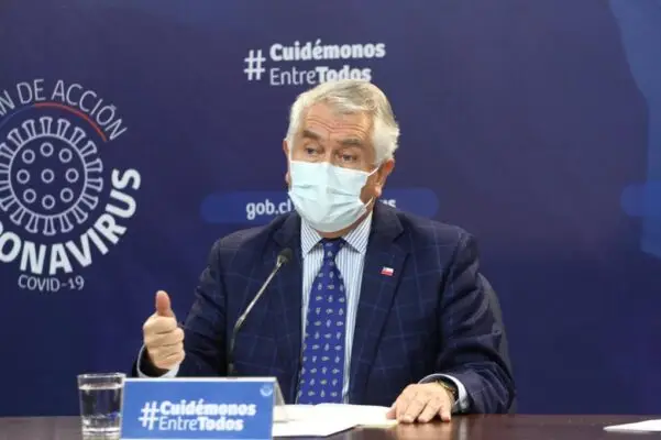 Ministro Paris: Violencia y desórdenes son inmorales, agravan los problemas de salud