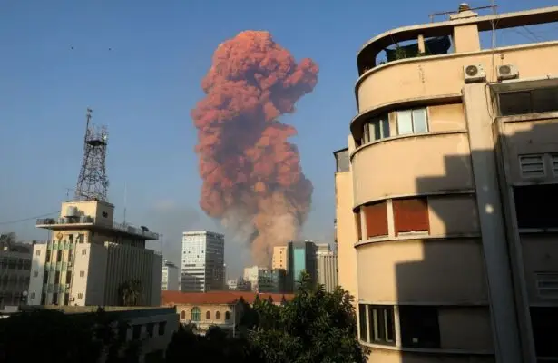 Explosión de Beirut: Enorme detonación deja heridos y daños en el puerto de la capital del Libano