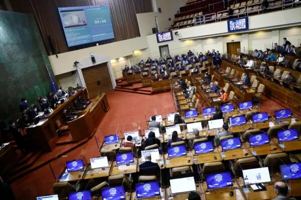 Comisión de Hacienda de la Cámara de Diputados aprueba aumento de $6 mil pesos para salario mínimo