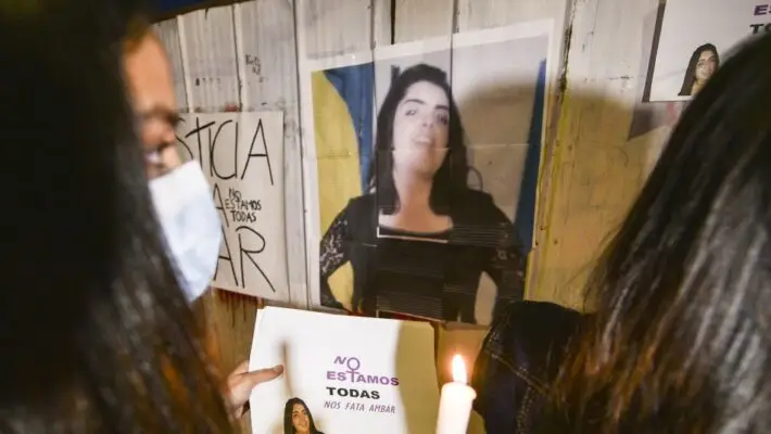 Corte ordena a TVN paralizar publicidad de miniserie sobre el crimen de Ámbar Cornejo