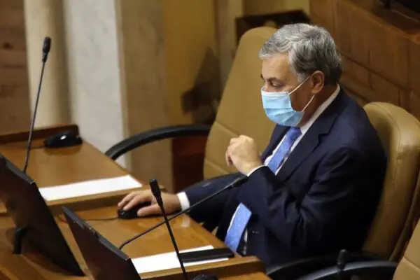 Diputado Celso Morales pide al gobierno ley corta para que enfermos terminales retiren fondos de pensiones