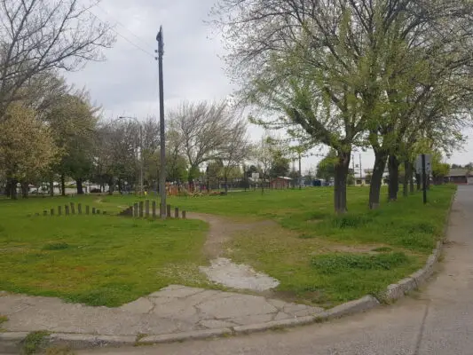 Concejo Municipal de Molina aprobó aporte para acelerar remodelación de Plaza Gabriela Mistral