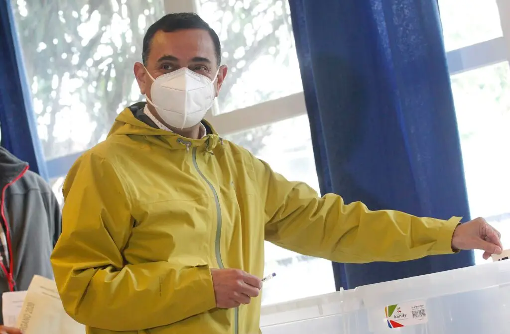 Alcalde de Curicó destacó nivel de participación en el Plebiscito Constitucional