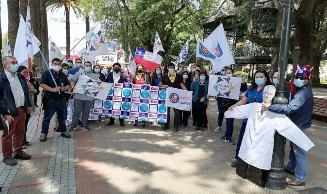 Funcionarios de la salud municipal de Curicó seguirán en paro hasta este jueves