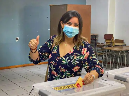 Macarena Pons es la nueva candidata de Chile Vamos para la alcaldía de Curicó