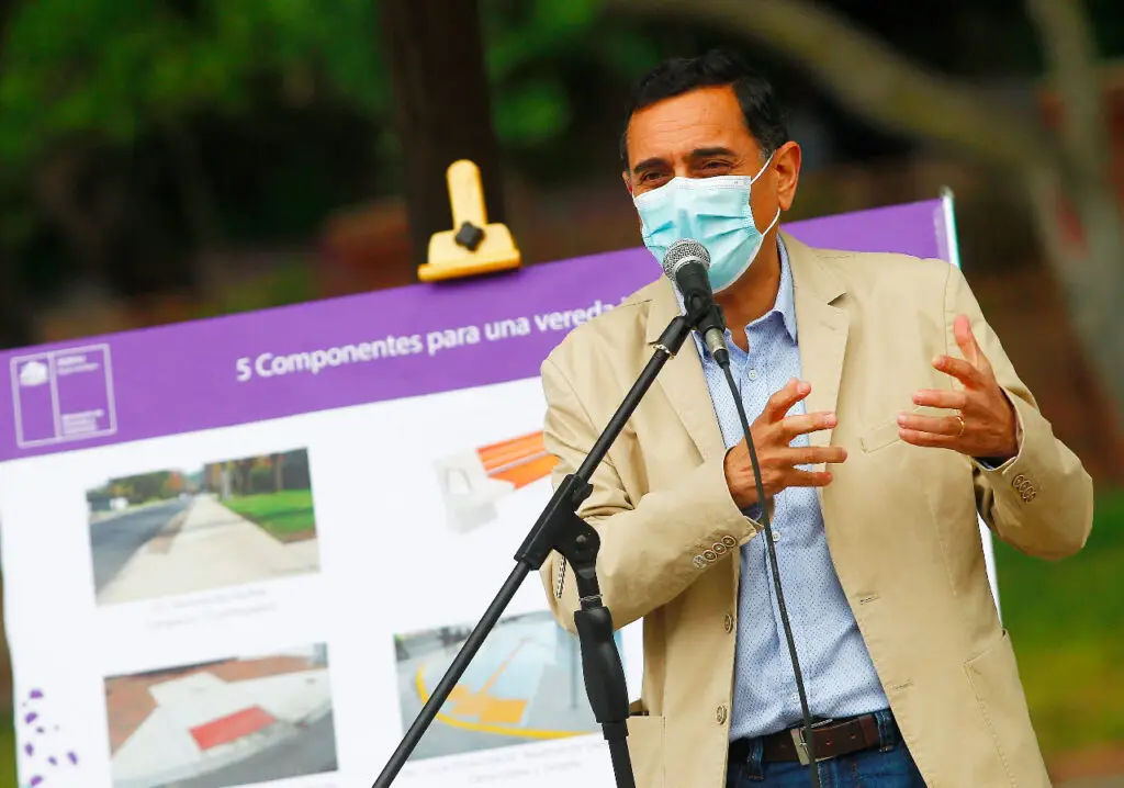 Municipio curicano entregó antecedentes a la seremi de salud para fiscalizar malos olores