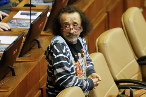 Diputado Florcita Alarcón negó haber violado a su ex pareja y aseguró que hubo consentimiento