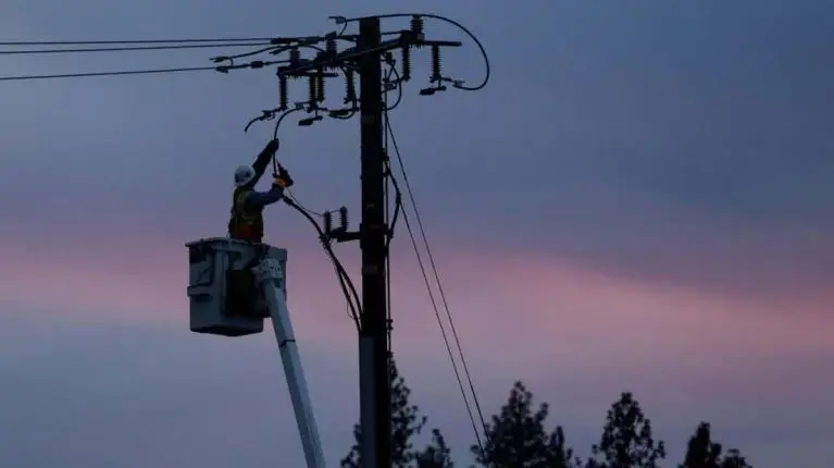 Vecinos de El Plumero y Cuatro Bocas denuncian que están hace cuatro días sin suministro eléctrico