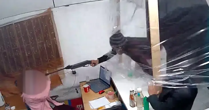 Asalto a local de comidas en pleno toque de queda en Curicó: arrestan a adolescente como posible autor