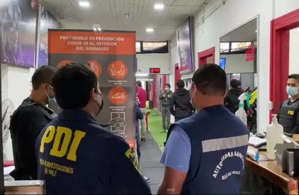 Siete personas fueron detenidas en gimnasio de Teno que funcionaba clandestinamente