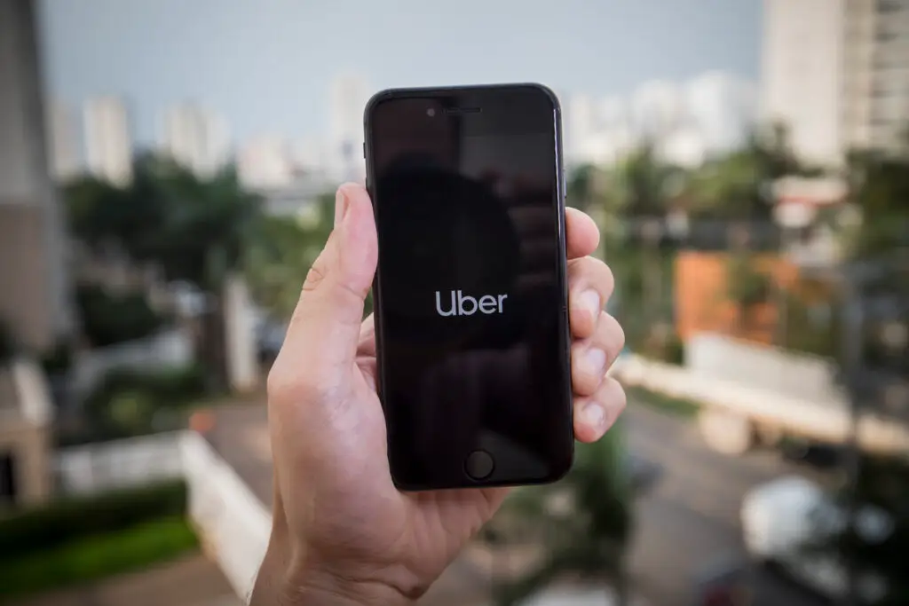 Detenida mujer que fue sorprendida manejando Uber robado en Curicó
