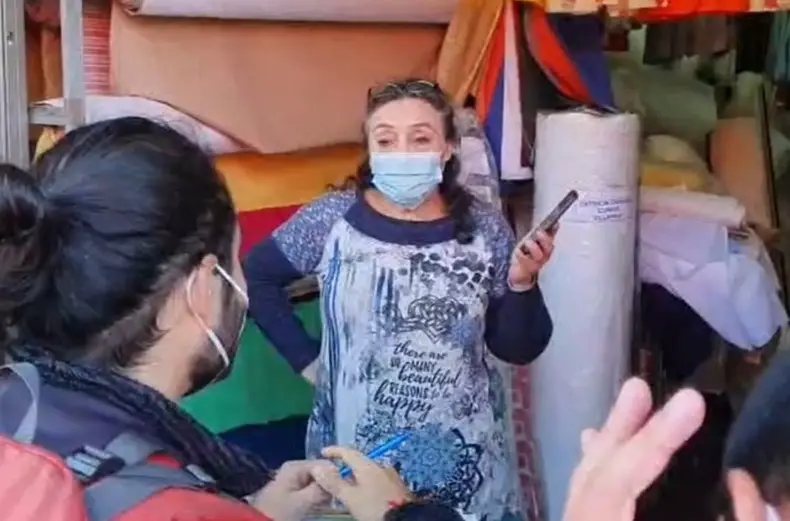 Comerciante sumariada durante “rebelión sanitaria” en Curicó insistió en que no pagará multa