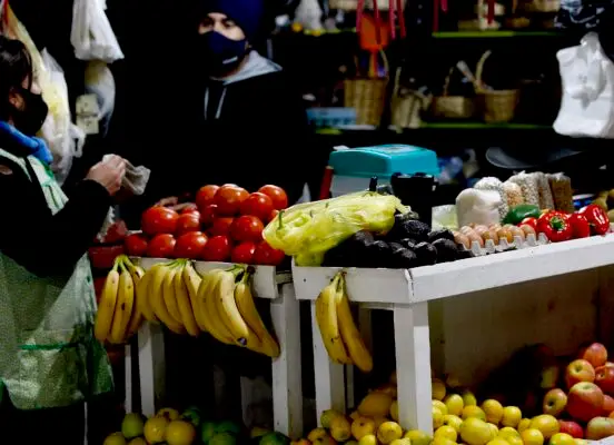 Concejo de Curicó aprobó rebajar en 50% los arriendos de locales del Mercado Municipal
