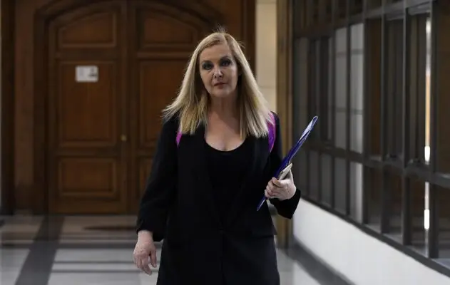 Pamela Jiles presentó proyecto que permitiría el retiro del 100% de los fondos previsionales