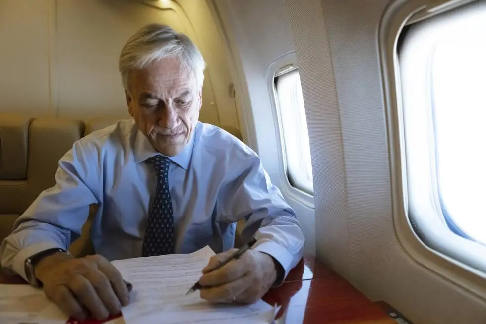 Presidente Piñera postergó gira internacional a Europa