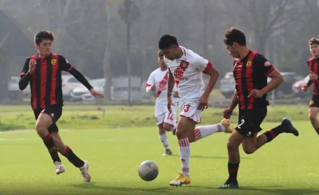 El fútbol joven de Curicó Unido se midió ante Rangers en amistoso