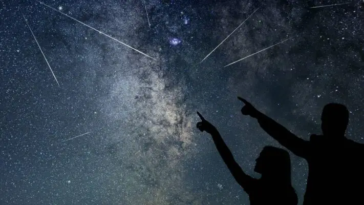 Hasta el viernes se podrá ver en el cielo curicano el fenómeno "lluvia de estrellas"