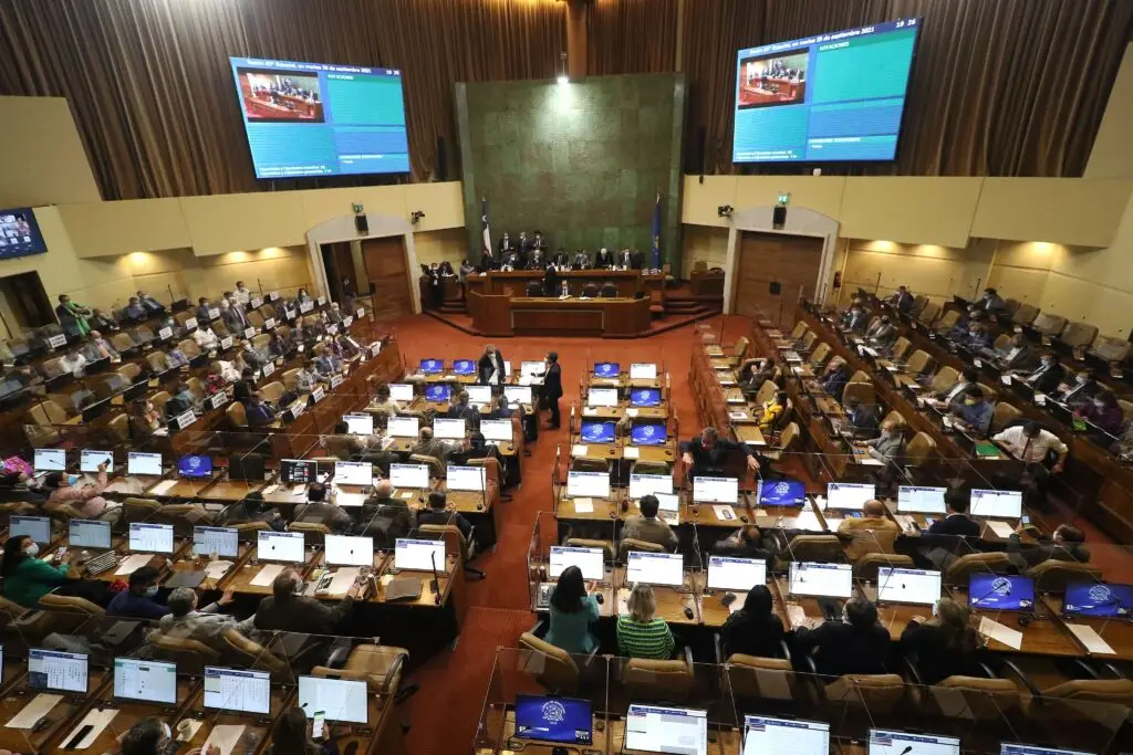 Diputados y senadores fueron calificados con un 2,2 según encuesta Criteria