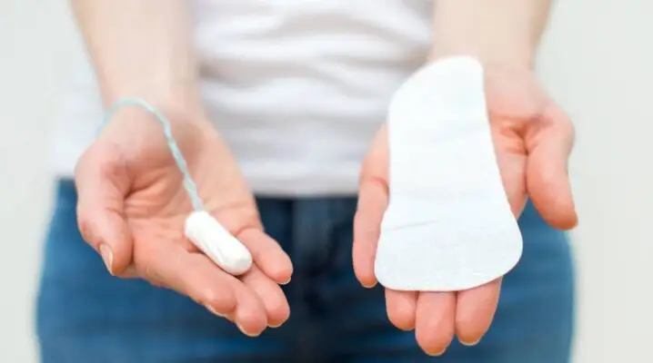 Estudio del Sernac cifró en $126 mil anuales lo que podría gastar una persona en canasta menstrual básica