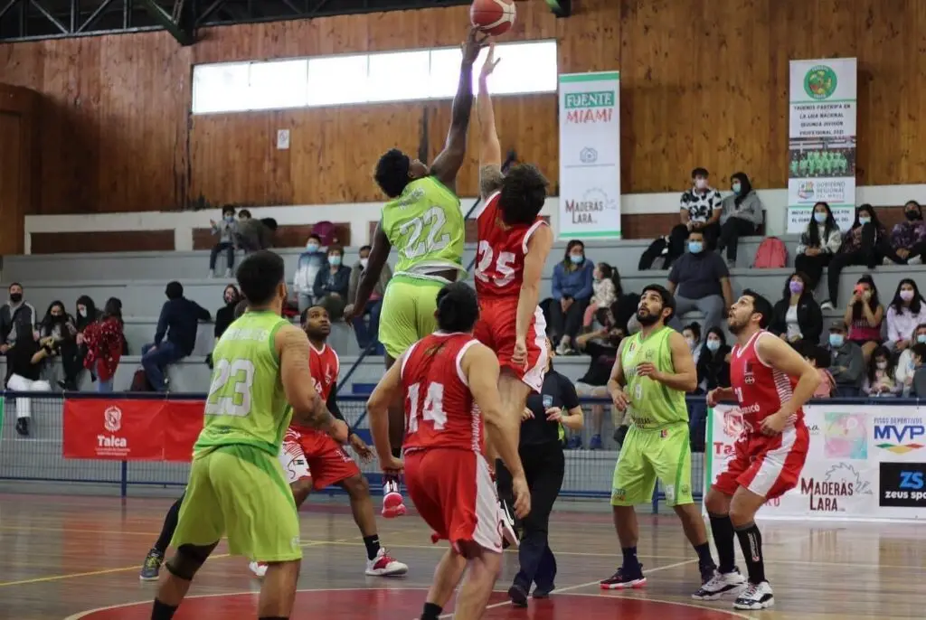 Liceo cae ante Truenos en el Gimnasio Abraham Milad