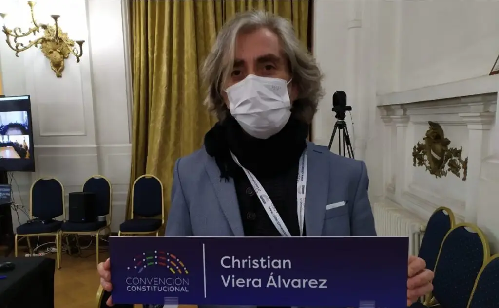 Constituyente Christian Viera destacó elaboración de reglamento de la Convención y defendió trabajo “no visibilizado”
