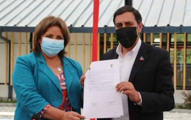 Municipios de Romeral y Teno firman convenio de colaboración entre ambas comunas