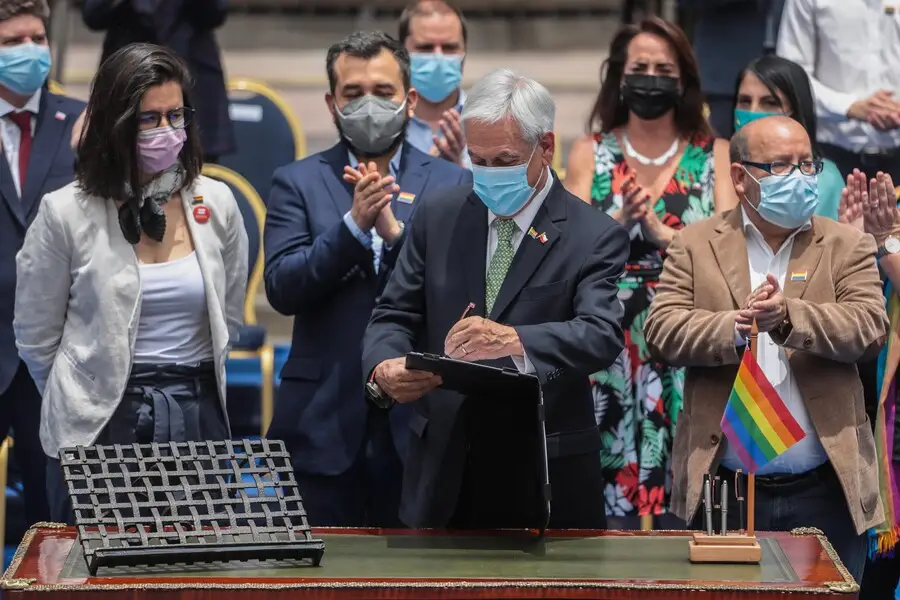 Gobierno promulgó Ley de Matrimonio Igualitario